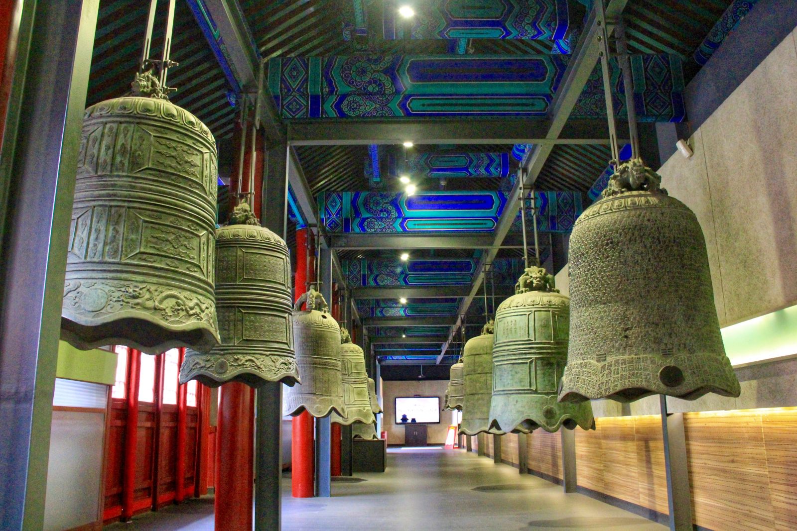Hanging Bells，Big Bell Temple