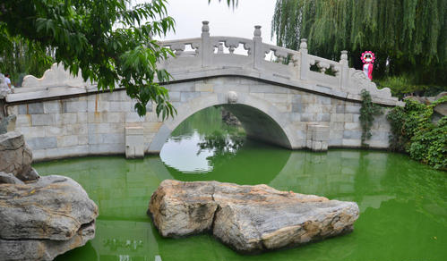 Stone Arch Bridge, Grand View Garden