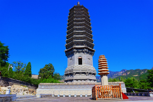 Buddhist Pagoda, Yunju Temple