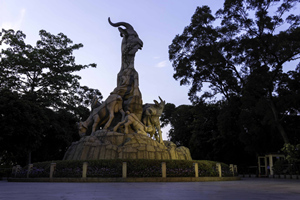 Five-Ram Sculpture，Yuexiu Park