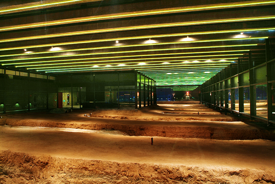 Exhibition Hall for the Outer Burial Pits, Yangling Mausoleum of Han Dynasty