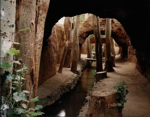 A Underground  Channel，The Karez Well System