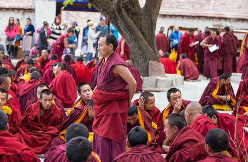 Monasteries Debating Scriptures, Sera Monastery
