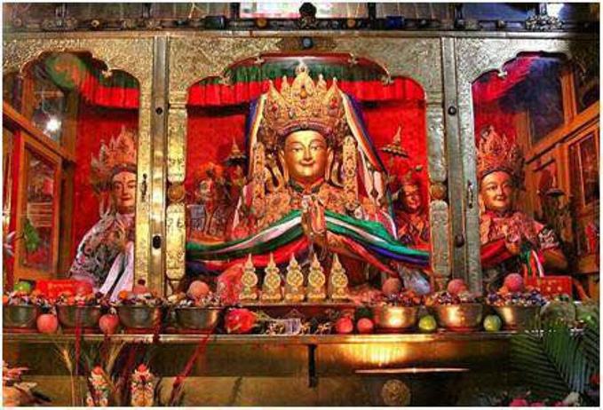 The Figure of  Buddha,Jokhang Temple 