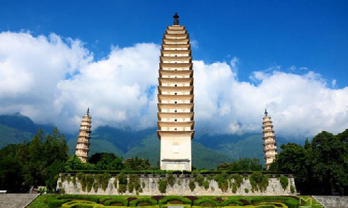 Three-Pagodas-of-the-Chongsheng-Temple