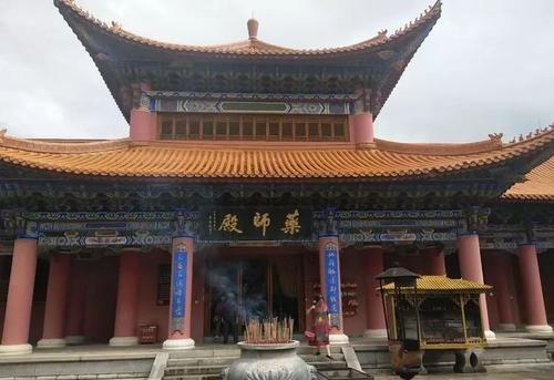 The Pharmacist Hall，Three Pagodas of the Chongsheng Temple