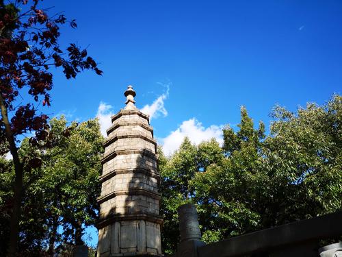 The Dingfeng Tower，Heilongtan Park