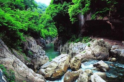 Yincui Valley，Jiuxiang Scenic Area
