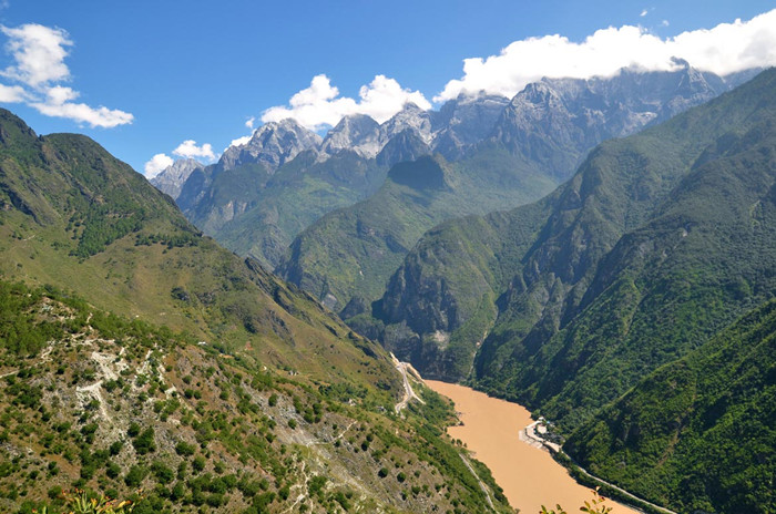 The Lijiang Gorge , Tiger Leaping Gorge