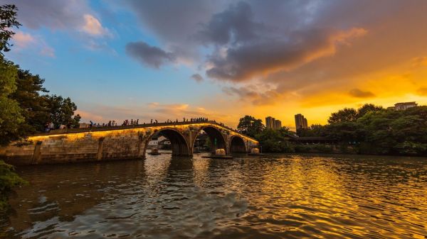 The Beautiful Sunset,The Hangzhou Grand Canal
