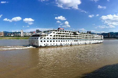 Yangtze River Cruise Tour with Ancient Capitals