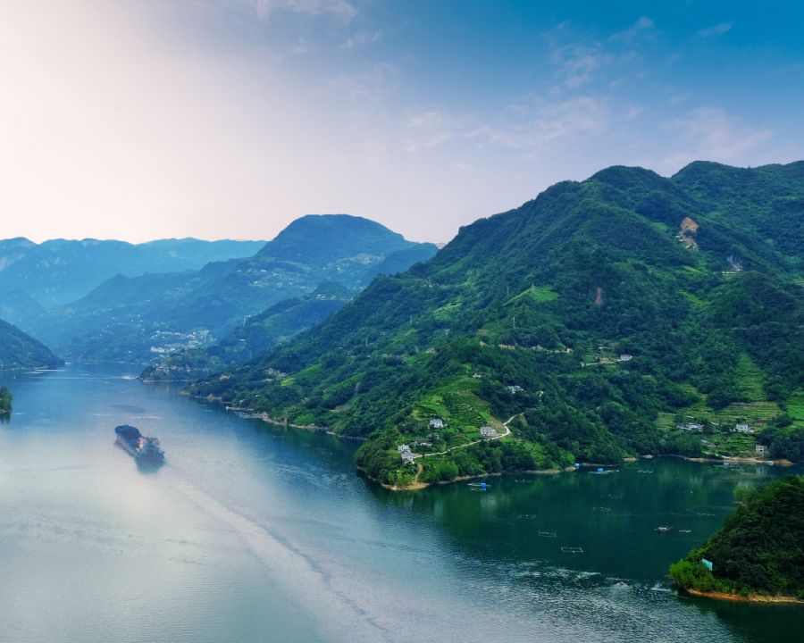 Classic Yangtze River Cruise with Zhangjiajie
